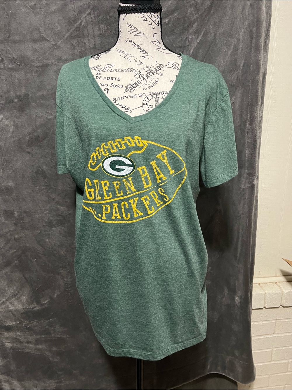 Women's Green V-Neck Short Sleeve Tee